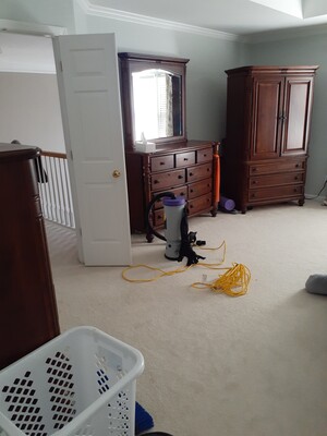 Diamond Glow Cleaning Atlanta cleaning carpet in Brookhaven
